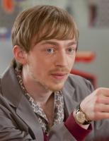 Macht es Danni anfangs nicht leicht: Hannes (Tino Mewes) ... © SAT.1