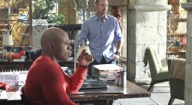 Navy CIS: L.A. - Ein neuer Fall beschäftigt Callen (Chris O'Donnell, r.) und Sam (LL Cool J, l.) ... © CBS Studios Inc. All Rights Reserved.