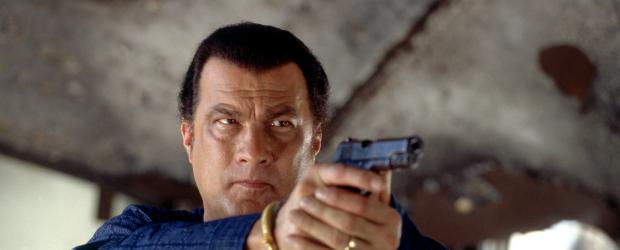 Es entbrennt ein Kampf auf Leben und Tod: Ex-CIA-Agent Jake Hopper (Steven Seagal) ... © MGM Home Entertainment