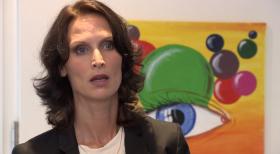 Schicksale - und plötzlich ist alles anders - Larissa Zertakova ist zutiefst geschockt als sie ihren Freund in flagranti mit seiner jüngeren Kollegin erwischt ... © SAT.1