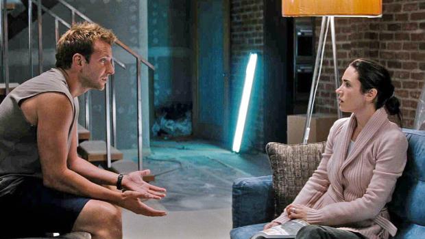 Er steht einfach nicht auf Dich - Janine (Jennifer Connelly, r.) und ihr Ehemann Ben (Bradley Cooper, l.) leben eigentlich nur noch nebeneinander her. Janine sehnt sich schließlich verzweifelt nach Abwechslung ... © Warner Brother