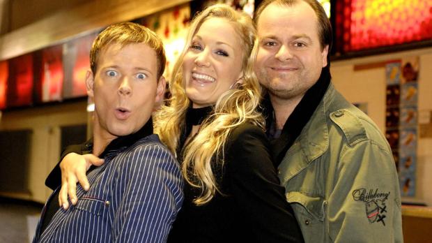 Sat.1 Mathias (Mathias Schlung, l.), Janine (Janine Kunze, M.) und Markus (Markus M...
