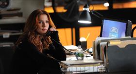 Unforgettable - Ein Serienkiller mit Wissen über Carries (Poppy Montgomery) mentale Fähigkeiten verhöhnt das Queens PD während die Liste seiner Opfer immer länger wird ... © 2011 CBS Broadcasting Inc. All Rights Reserved.
