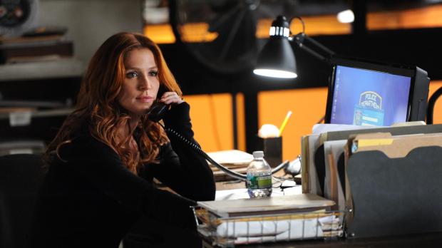 2011 CBS Broadcasting Inc. All Rights Reserved. Unforgettable - Ein Serienkiller mit Wissen über Carries (Poppy Montgomery) m...