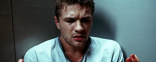 Simon (Ryan Phillippe) ist total verwirrt. Überall ist Blut. Was hat er getan? © Miramax Films