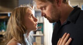 16 über Nacht! - Immer wieder fühlt sich Frank (Janek Rieke, r.) zu Tamara (Anna Hausburg, l.) hingezogen. Für den treuen Ehemann und Vater eine Situation, die er sich nicht erklären kann. Nicht ahnend, dass seine Schülerin in Wirklichkeit seine Frau ist ... © Maor Waisburd SAT.1 16 über Nacht! - Immer wieder fühlt sich Frank (Janek Rieke, r.) zu Tamara (Anna Hausburg, l.) hingezogen. Für den treuen Ehemann und Vater eine Situation, die er sich nicht erklären kann. Nicht ahnend, dass seine Schülerin in Wirklichkeit seine Frau ist ... © Maor Waisburd SAT.1