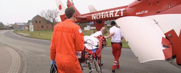 Schwerverletzte Personen, ungewöhnliche Unfallorte und Menschen in Ausnahmesituationen - das ist der Berufsalltag von Notfallspezialisten in ganz Deutschland. In dringenden Fällen kommt der Rettungshubschrauber "Christoph Europa 5" zum Einsatz, der mit seiner Crew in Niebüll (Schleswif-Holstein) stationiert ist. © Sat.1 Schwerverletzte Personen, ungewöhnliche Unfallorte und Menschen in Ausnahmesituationen - das ist der Berufsalltag von Notfallspezialisten in ganz Deutschland. In dringenden Fällen kommt der Rettungshubschrauber "Christoph Europa 5" zum Einsatz, der mit seiner Crew in Niebüll (Schleswif-Holstein) stationiert ist. © Sat.1