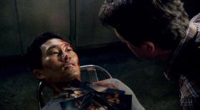Hawaii Five-0 - Im Laufe der Ermittlungen gerät Chin (Daniel Dae Kim, l.) in Lebensgefahr und muss brutalen Foltermethoden über sich ergehen lassen ... © 2013 CBS BROADCASTING INC. All Rights Reserved. Hawaii Five-0 - Im Laufe der Ermittlungen gerät Chin (Daniel Dae Kim, l.) in Lebensgefahr und muss brutalen Foltermethoden über sich ergehen lassen ... © 2013 CBS BROADCASTING INC. All Rights Reserved.